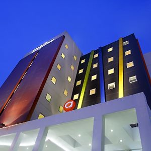 Amaris Hotel Bekasi Barat